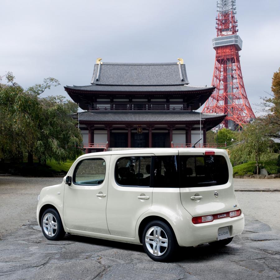  Nissan Cube 2009 года  (фото 8 из 137)